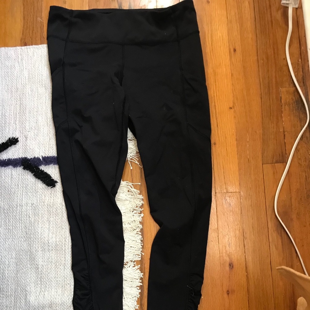 Black lululemon leggings